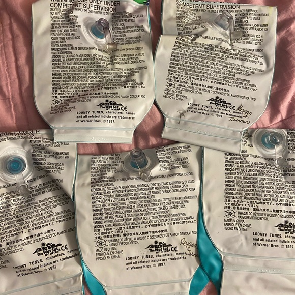 LOONEY TUNES Tweety Bird Swim Arm Bands FLOATIES - Picture 7 of 7